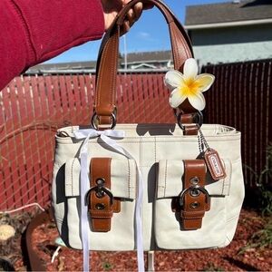Coach Vintage Soho Cream Leather Shoulder bag